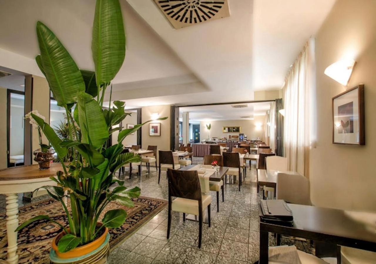 Hotel Comtur Binasco Εξωτερικό φωτογραφία