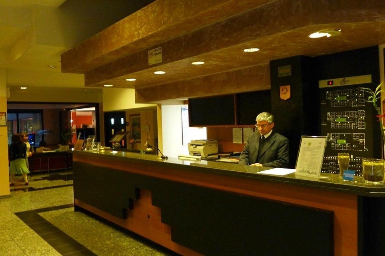 Hotel Comtur Binasco Εξωτερικό φωτογραφία